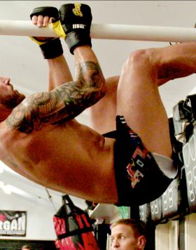 Champ Alexander Volkanovski trains for five rounds and travels in style.