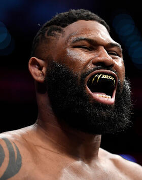 Curtis Blaydes prepares to fight Junior Dos Santos in their heavyweight fight during the UFC Fight Night event at PNC Arena on January 25, 2020 in Raleigh, North Carolina. (Photo by Jeff Bottari/Zuffa LLC)
