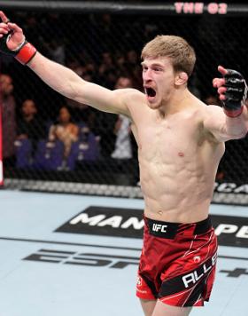 Arnold Allen of England celebrates his TKO victory over Dan Hooker of New Zealand in a featherweight fight during the UFC Fight Night event at O2 Arena on March 19, 2022 in London, England. (Photo by Chris Unger/Zuffa LLC)