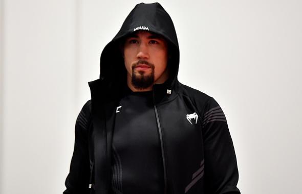 Robert Whittaker of Australia prepares to fight Kelvin Gastelum in a middleweight fight during the UFC Fight Night event at UFC APEX on April 17, 2021 in Las Vegas, Nevada. (Photo by Chris Unger/Zuffa LLC)