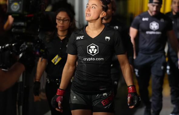 Maycee Barber prepares to fight Montana De La Rosa in a flyweight fight during the UFC Fight Night event at UFC APEX on April 23, 2022 in Las Vegas, Nevada. (Photo by Jeff Bottari/Zuffa LLC)