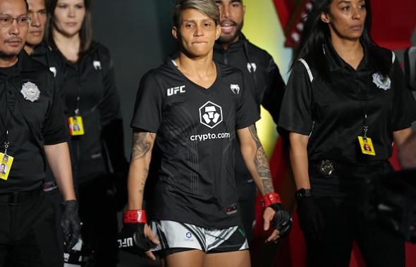 Amanda Lemos of Brazil prepares to fight Jessica Andrade of Brazil in a strawweight fight during the UFC Fight Night event at UFC APEX on April 23, 2022 in Las Vegas, Nevada. (Photo by Jeff Bottari/Zuffa LLC)
