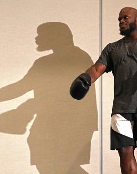 ALBANY, NY - DECEMBER 07: UFC heavyweight Derrick Lewis holds an open training session for the media and fans at the Hilton Albany on December 7, 2016 in Albany, New York. (Photo by Patrick Smith/Zuffa LLC/Zuffa LLC via Getty Images)